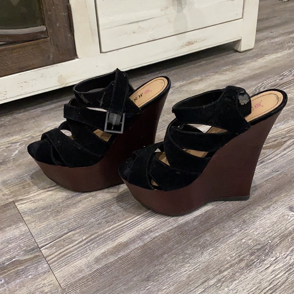 Wedges - Picture 3 of 3